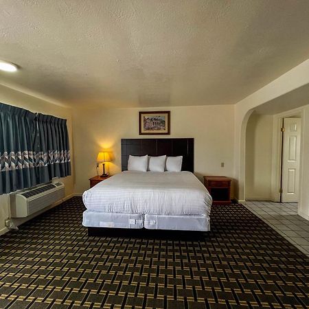 Deluxe Inn Гейвард Екстер'єр фото