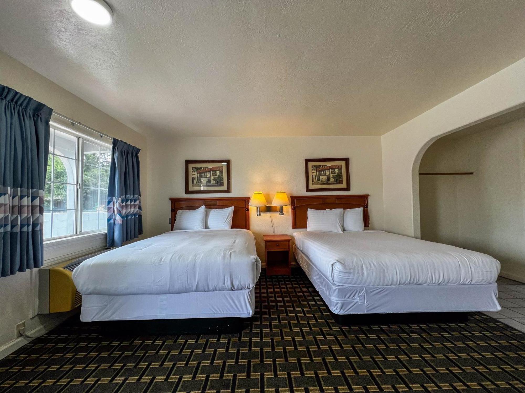 Deluxe Inn Гейвард Екстер'єр фото